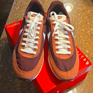 Nike Size 10 Air Tailwind 79